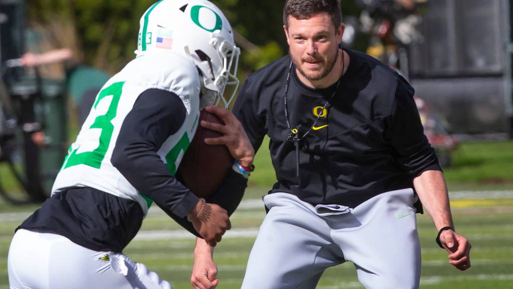 Dan Lanning discusses injury timelines and measuring success at Oregon