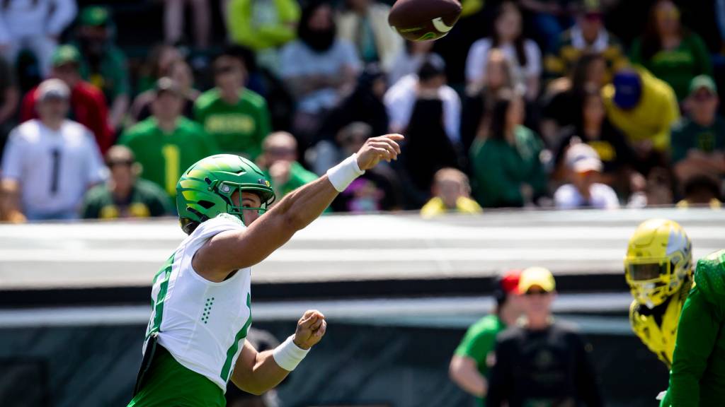 Dan Lanning highlights good and bad quarterback play on Saturday