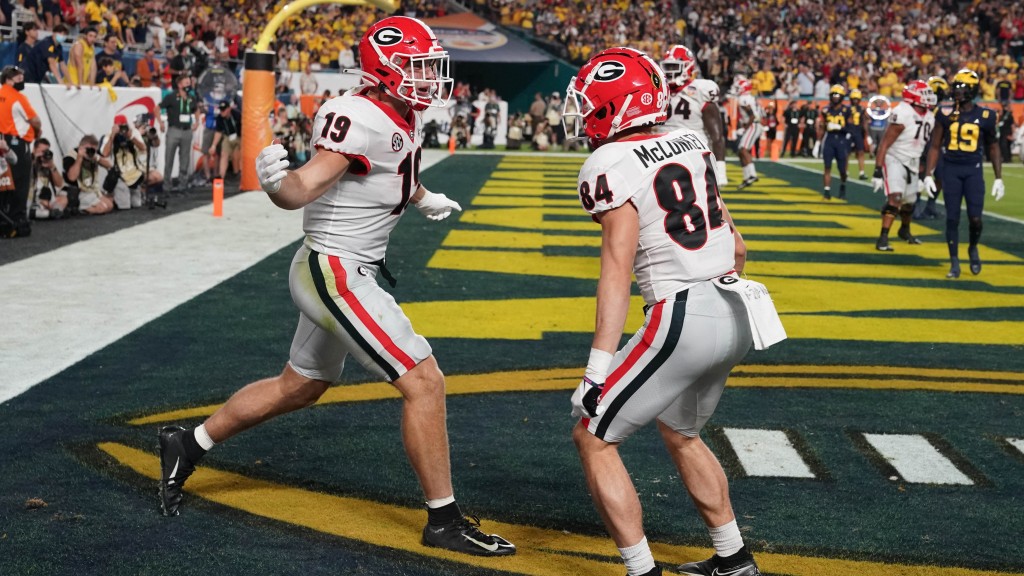 ESPN projects CFB’s best offenses over next three years: Where is UGA?