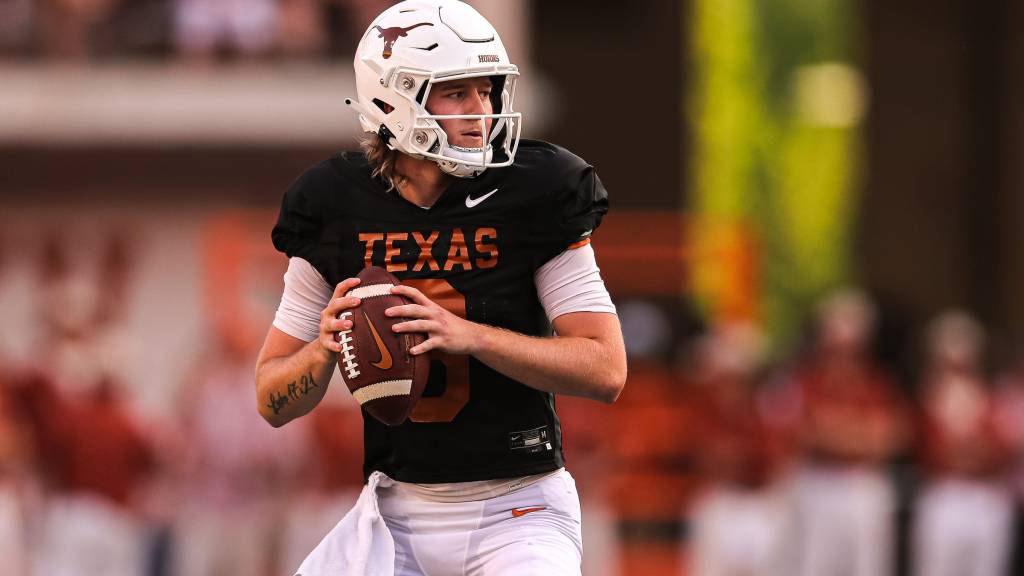 Social media reacts to Texas QB Quinn Ewers’ 62-yard TD pass