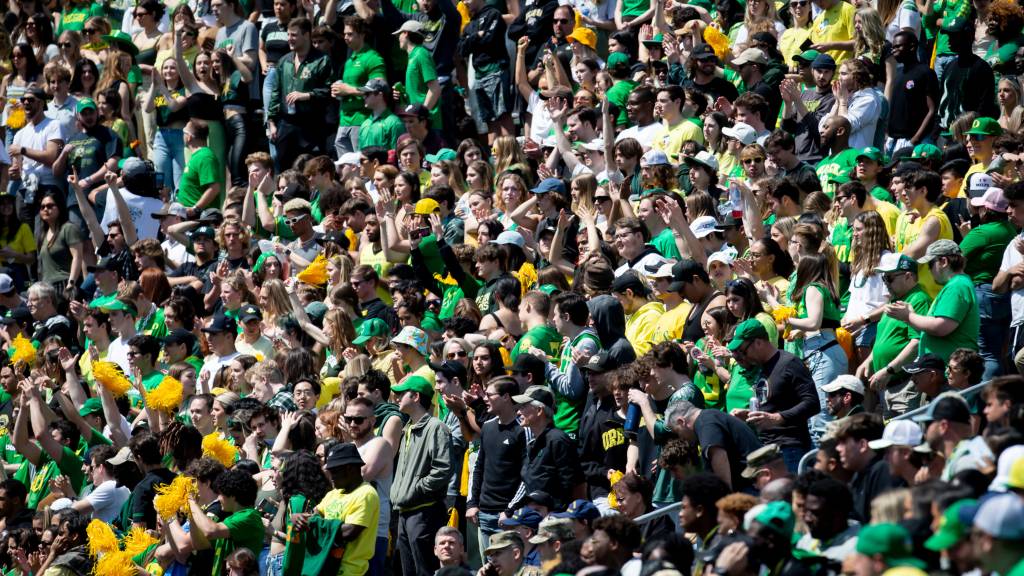 Where Oregon ranks among teams with highest spring game attendance