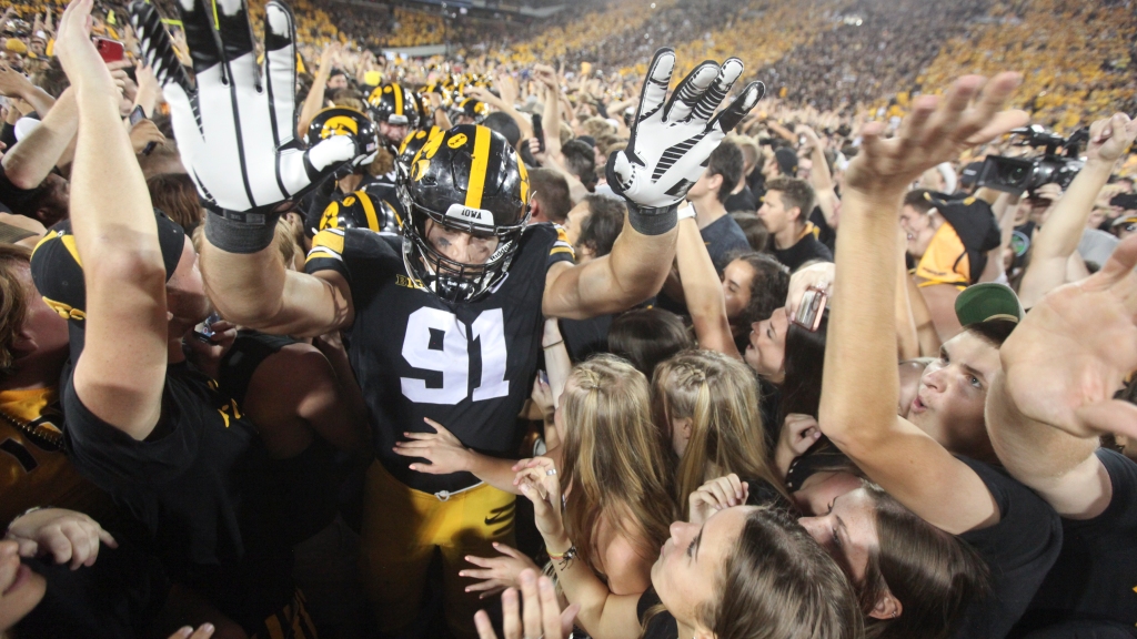 Best photos of DL Lukas Van Ness with the Hawkeyes