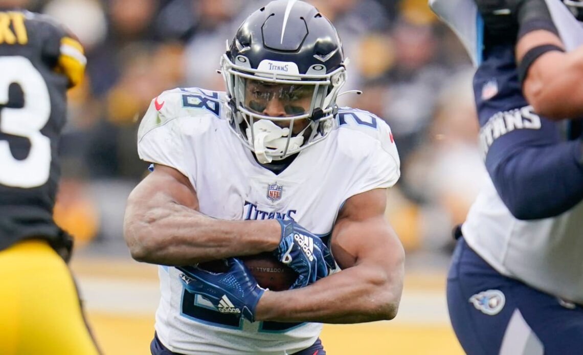 Falcons add veteran running back with Arthur Smith connection