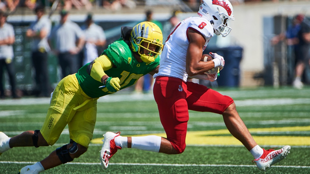 Pair of Duck linebackers listed at top of position