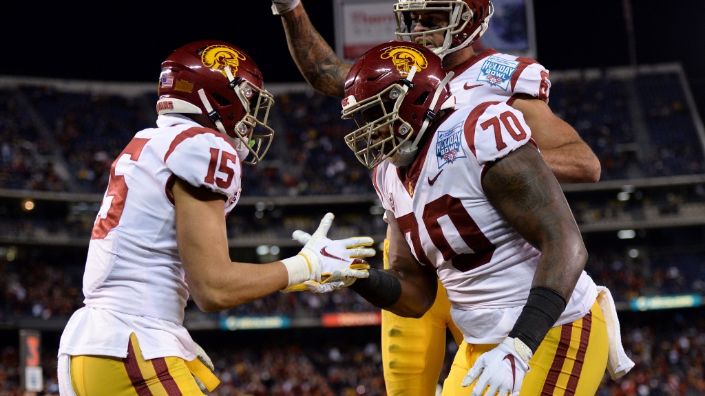 USC offensive lineman Jalen McKenzie goes undrafted in 2022