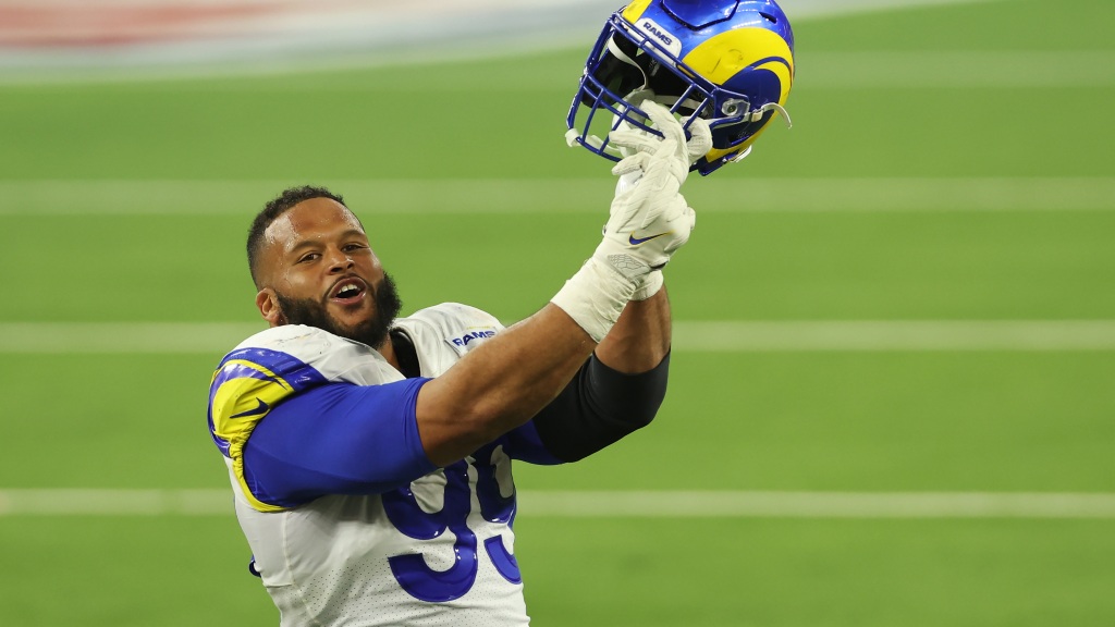 Aaron Donald inspired Steph Curry’s ring celebration