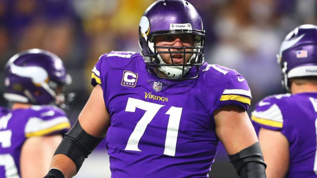 Former first-round pick Riley Reiff has free-agent visit with Jets