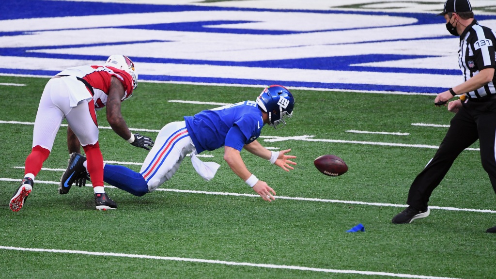 Giants’ Daniel Jones, Mike Kafka met to discuss reducing turnovers
