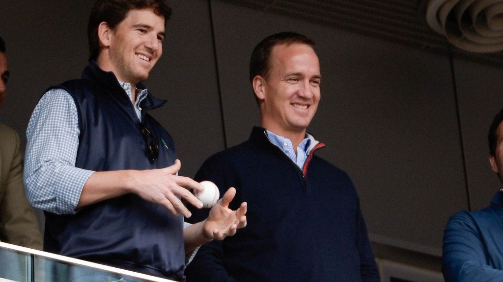 New York Giants great Eli Manning approves of Ole Miss’ Peyton diss