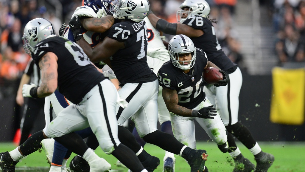 Raiders to use running back by committee in 2022?