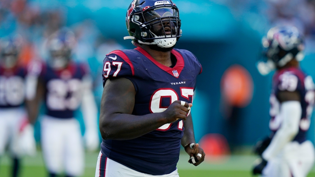 Texans’ Maliek Collins no longer the old guy in DL room