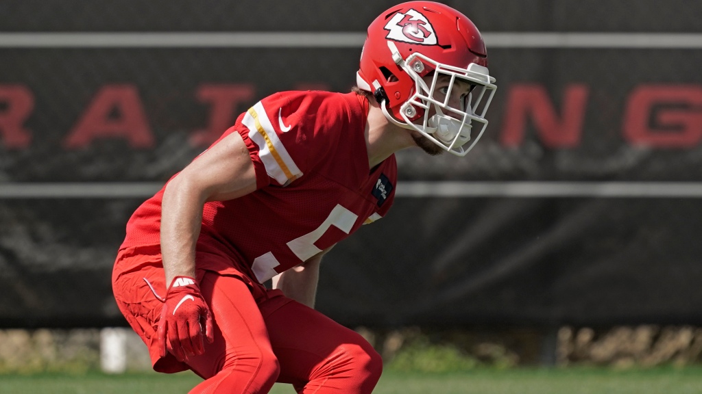 Chiefs waive WR Mathew Sexton from injured reserve
