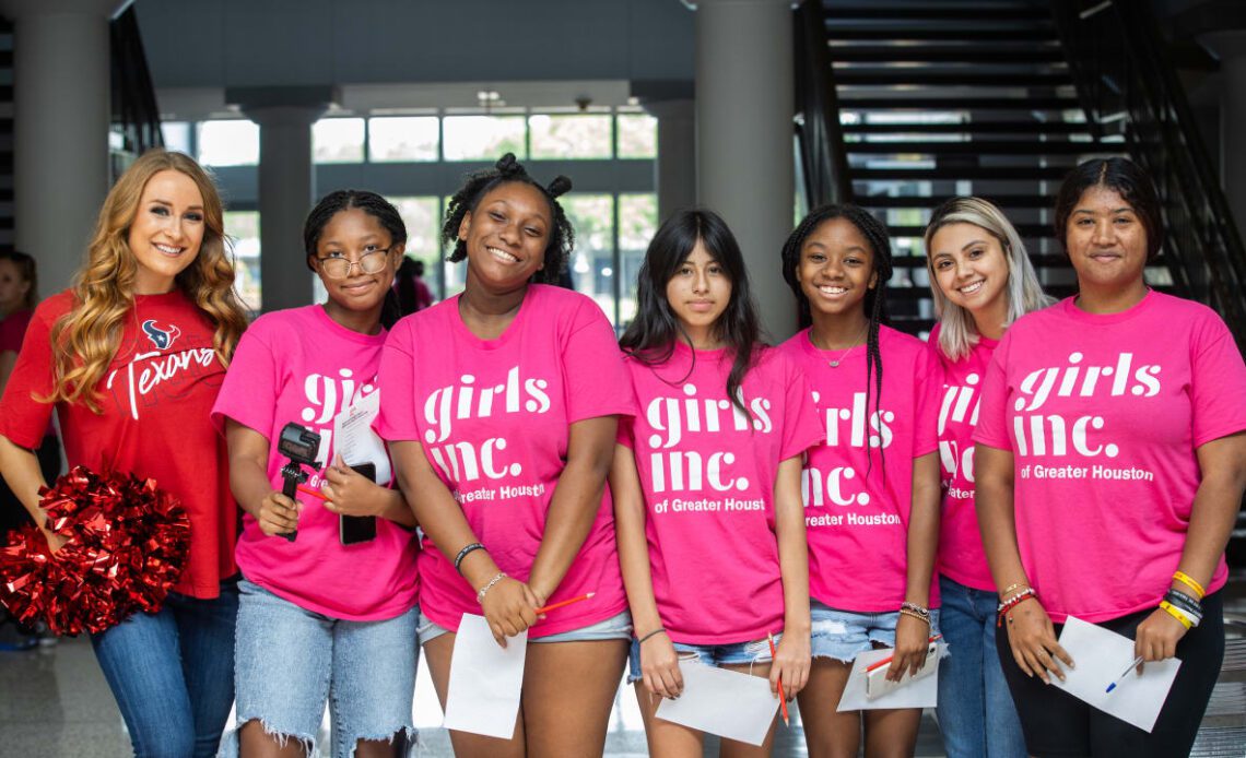Inspire Change Grant recipient Girls, Inc. holds scavenger hunt event