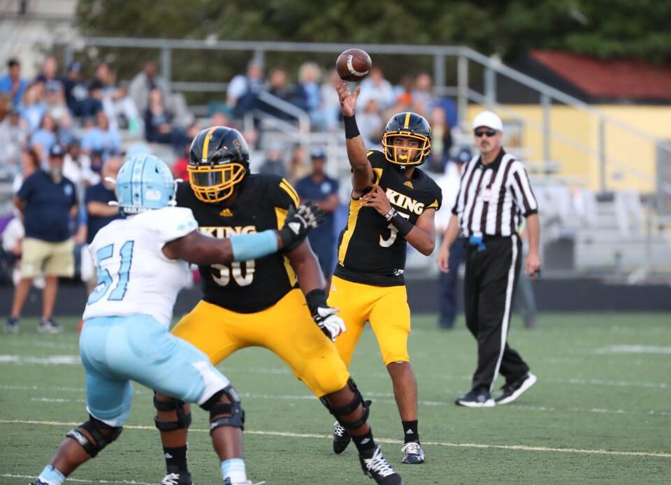 Oregon 5-star QB target Dante Moore wins MVP honors at Elite 11 camp