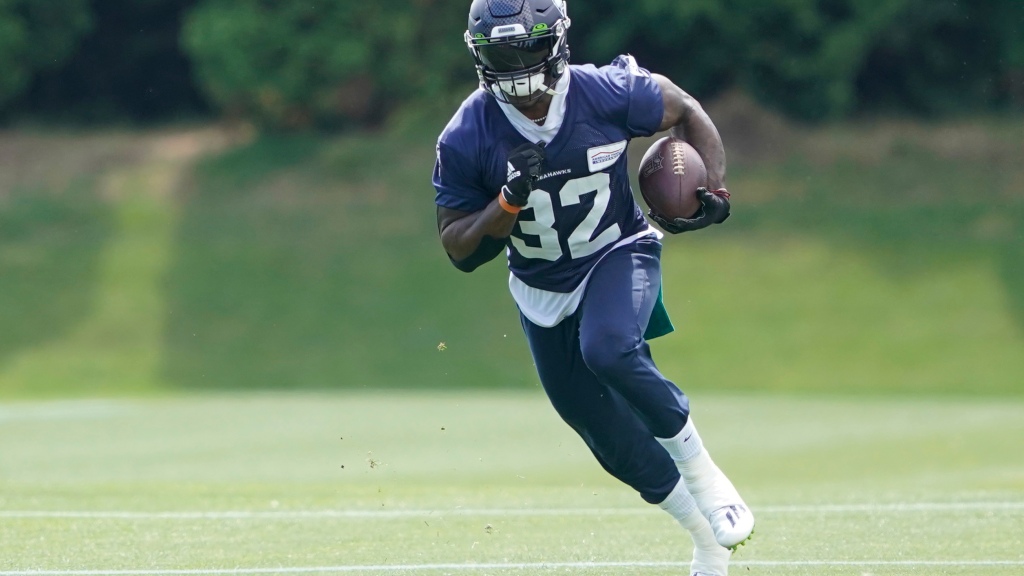Seahawks RB Chris Carson retiring from NFL due to neck injury