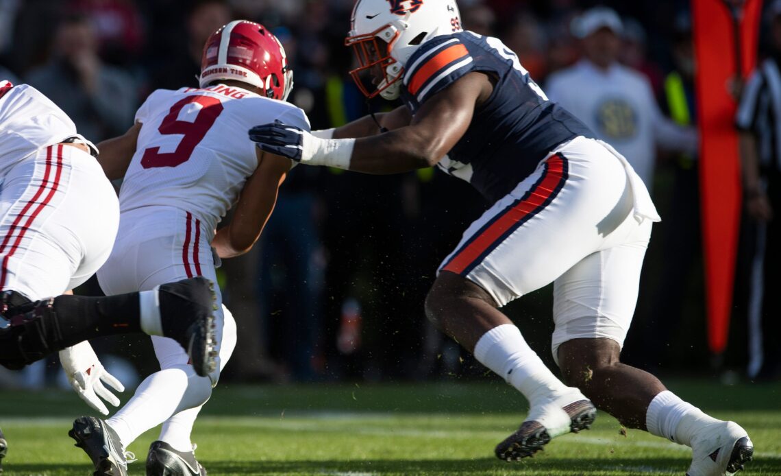 Auburn Football: Previewing the edge position