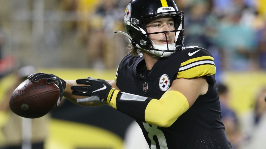 Ben Roethlisberger offers up praise to young Steelers quarterbacks