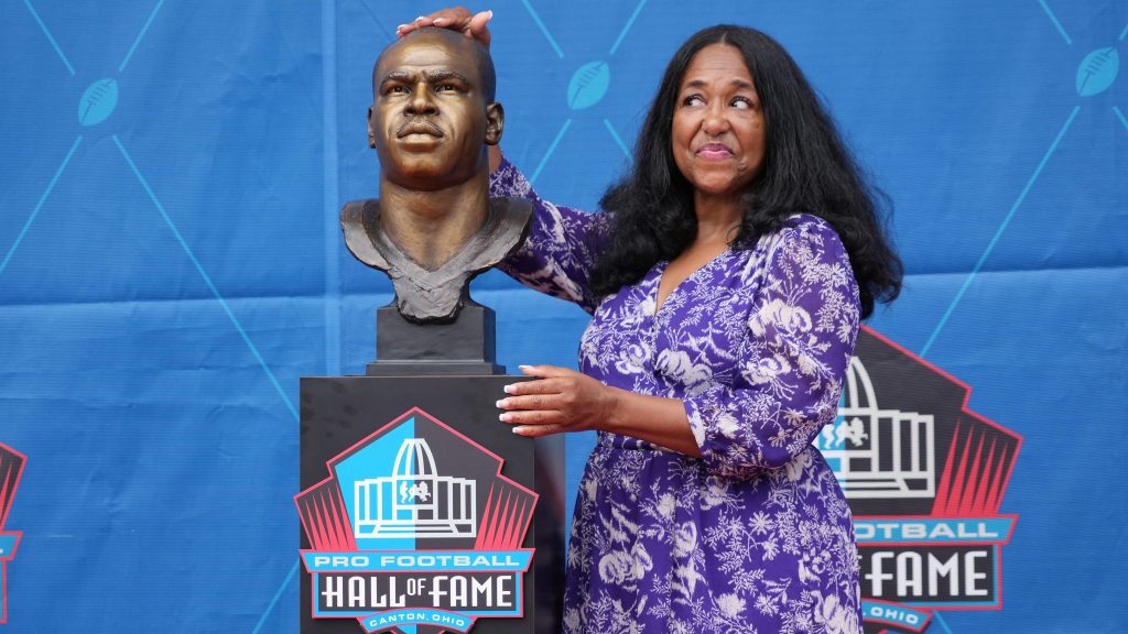 Best of Sam Mills' Pro Football Hall of Fame enshrinement