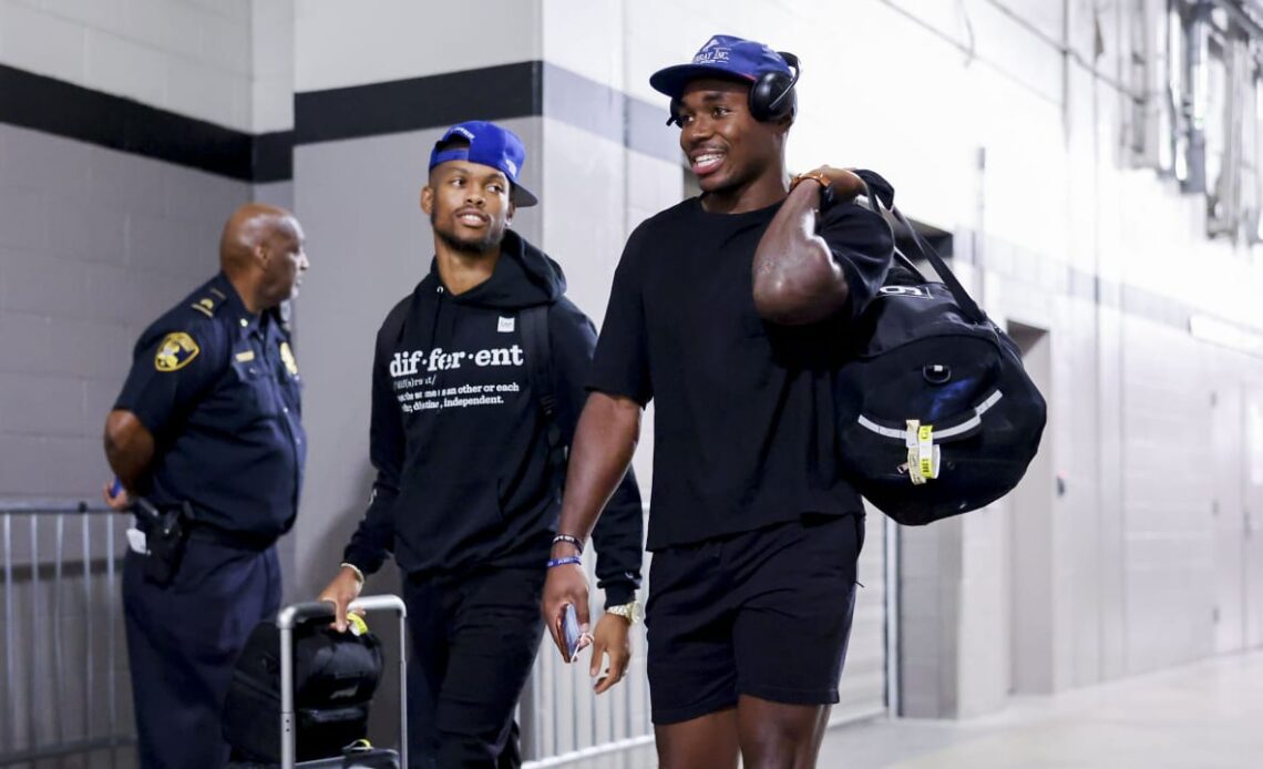 Bolts Arrive at the Superdome 