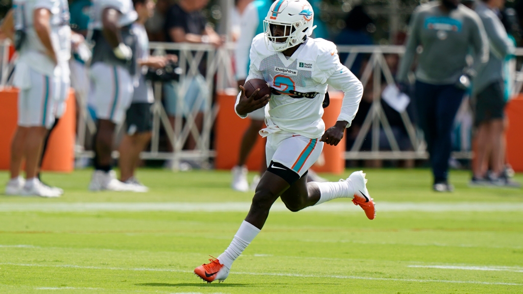 Chase Edmonds talks Dolphins’ outlook, fantasy football and new scheme