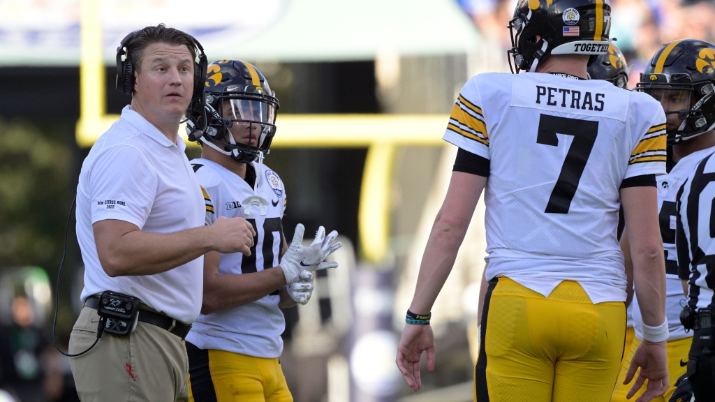 Cover 3 Podcast debates if Iowa will eclipse 15 passing touchdowns