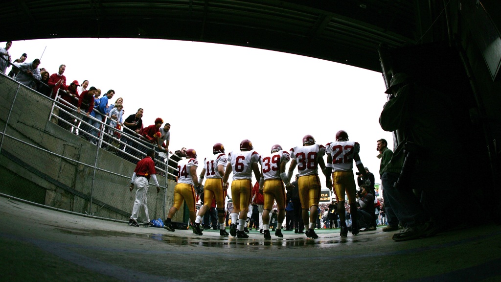 Lincoln Riley can easily get the attention of his USC players