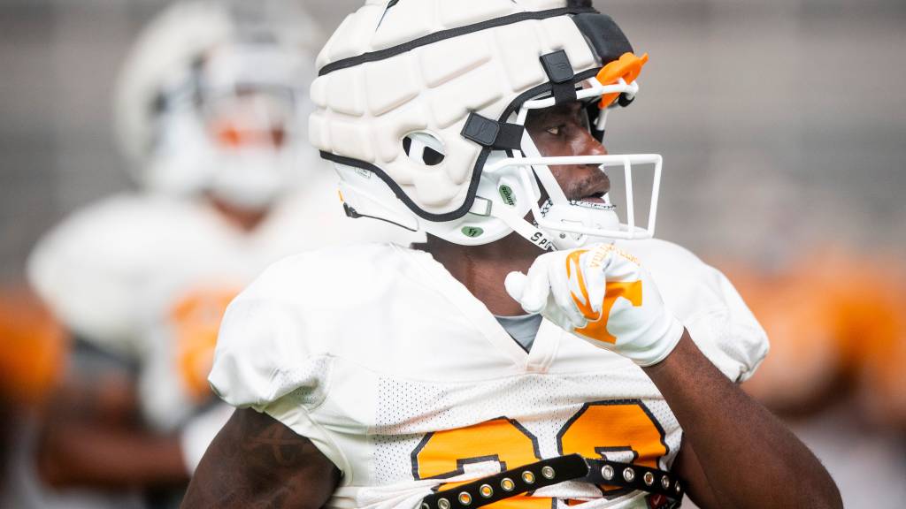 Lyn-J Dixon is out of Tennessee