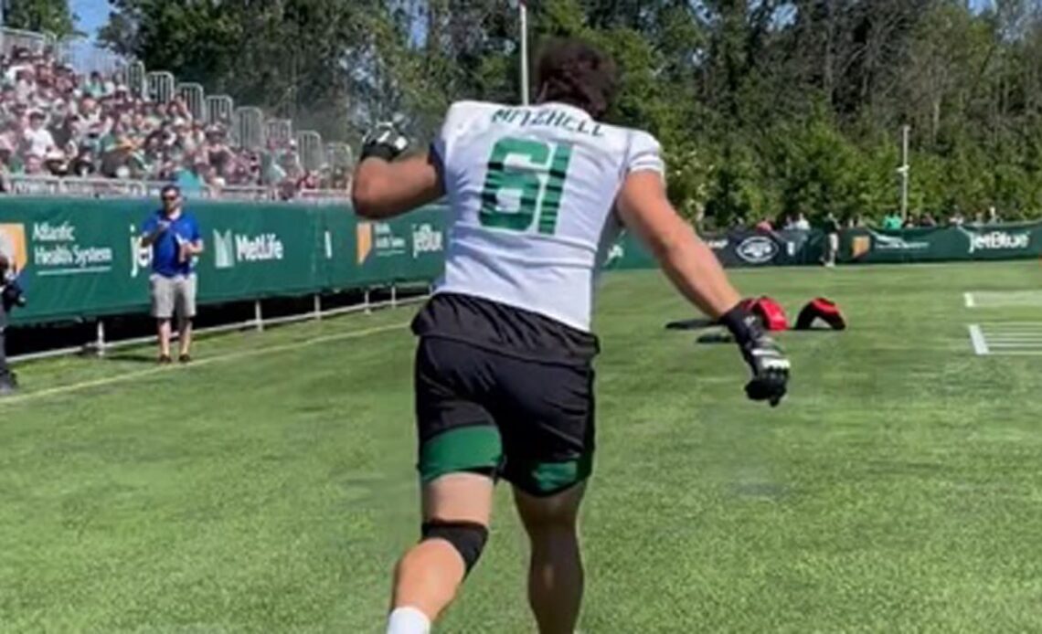 Max Mitchell Gets Jets Fans Hyped at Back Together Saturday