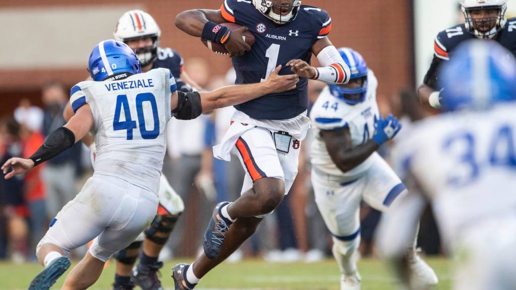 Starting QB needs to be a ‘pilot’ says J.D. PicKell