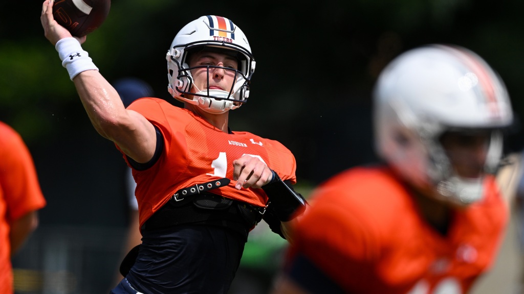 The best images from Tuesday’s fall practice