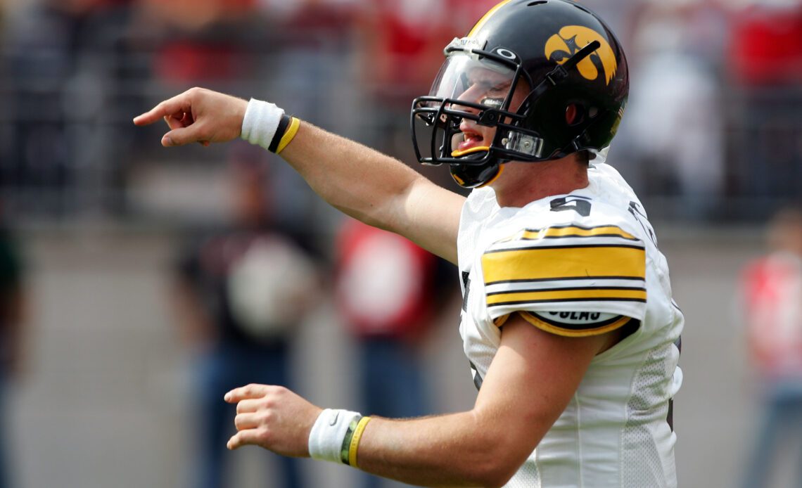 Top 25 single-game Hawkeyes passing marks