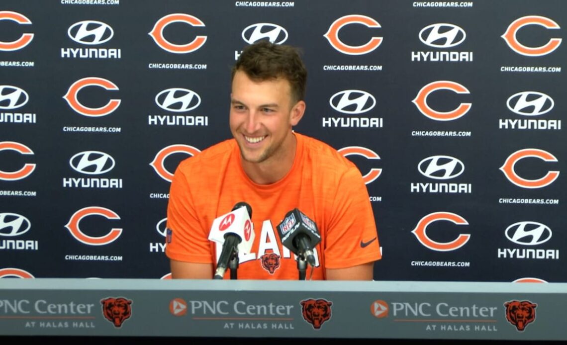 Trevor Siemian discusses Bears quarterback room | Press Conference