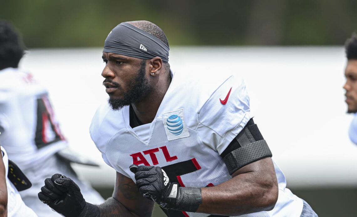 What Deion Jones, Arthur Smith said about the inside linebacker's return to practice