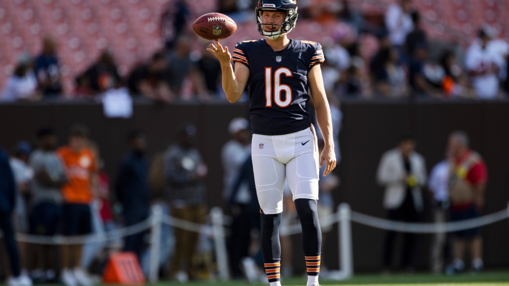 Bears punter Trenton Gill penalized for wiping down field with a towel