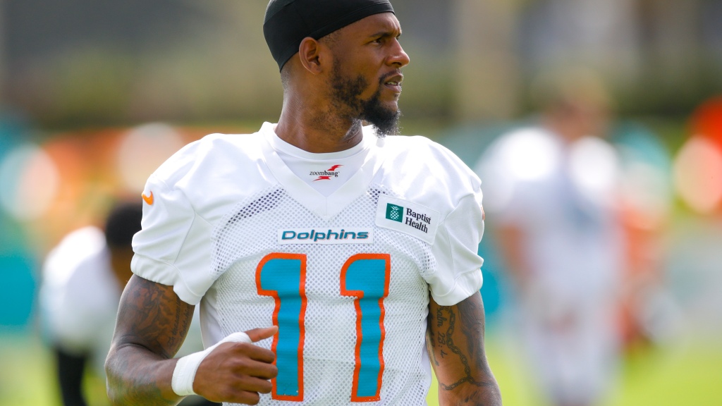 Dolphins WR Cedrick Wilson Jr. ruled out vs. Ravens with rib injury