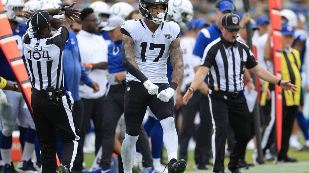 Evan Engram player props odds, tips and betting trends for Week 3 | Jaguars vs. Chargers