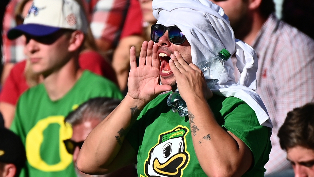Nerves were frayed in Pullman as Oregon rallied late