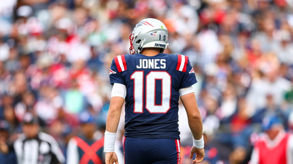 Patriots QB Mac Jones expected to miss time with ankle injury