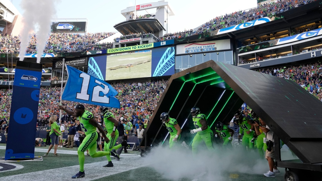 Seahawks studs and duds from 17-16 victory over the Broncos