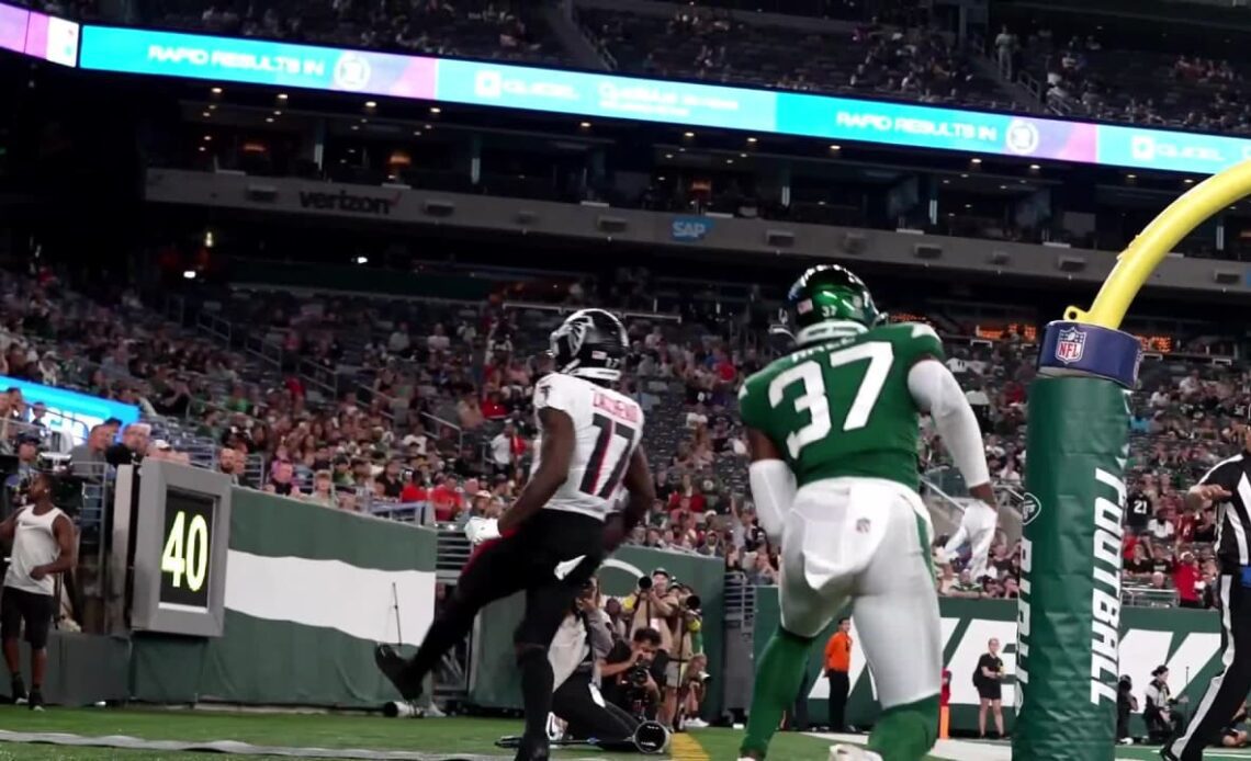 Sideline Access: Mariota throws an absolute dart to Zaccheaus in a tight window for the touchdown