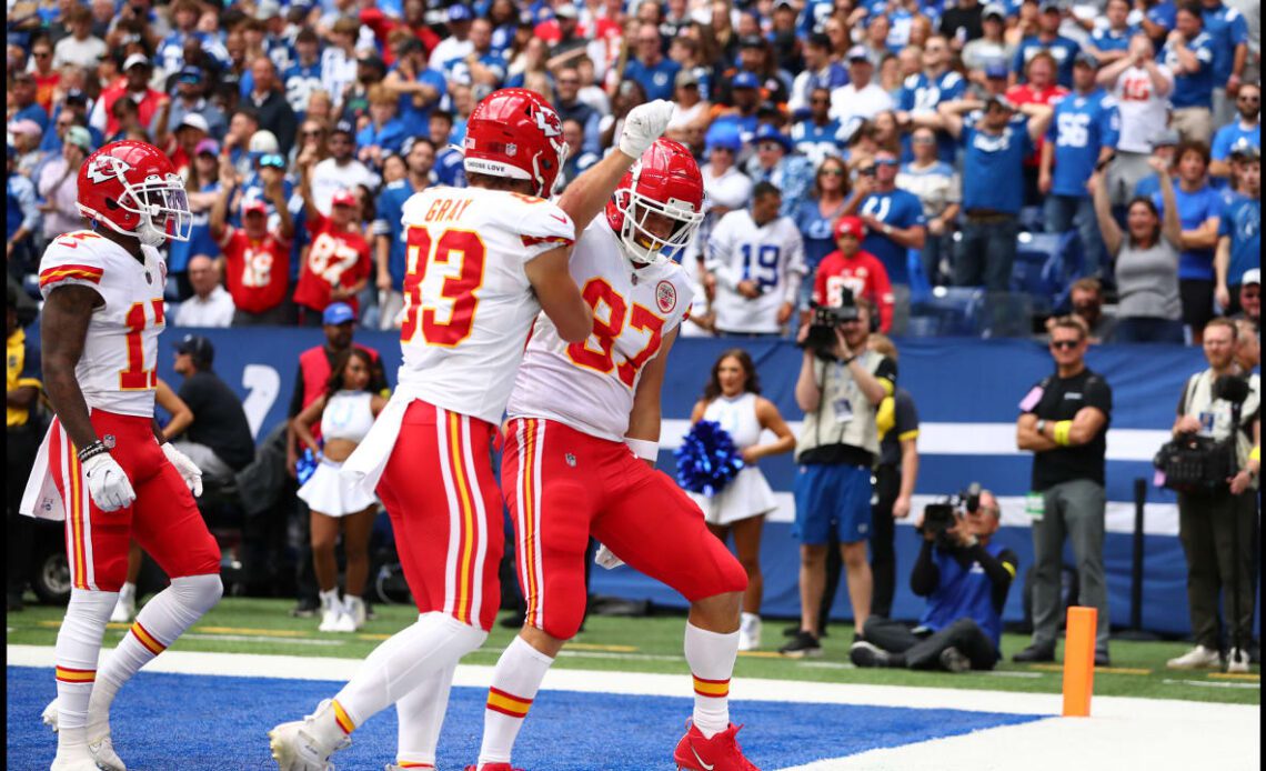 TOUCHDOWN: Travis Kelce Unveils his Latest TD Dance after 3-Yarder