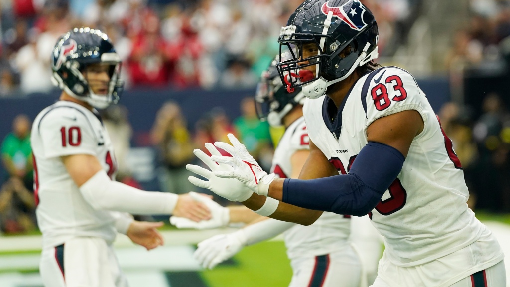 Texans were confident O.J. Howard could play away from the ball