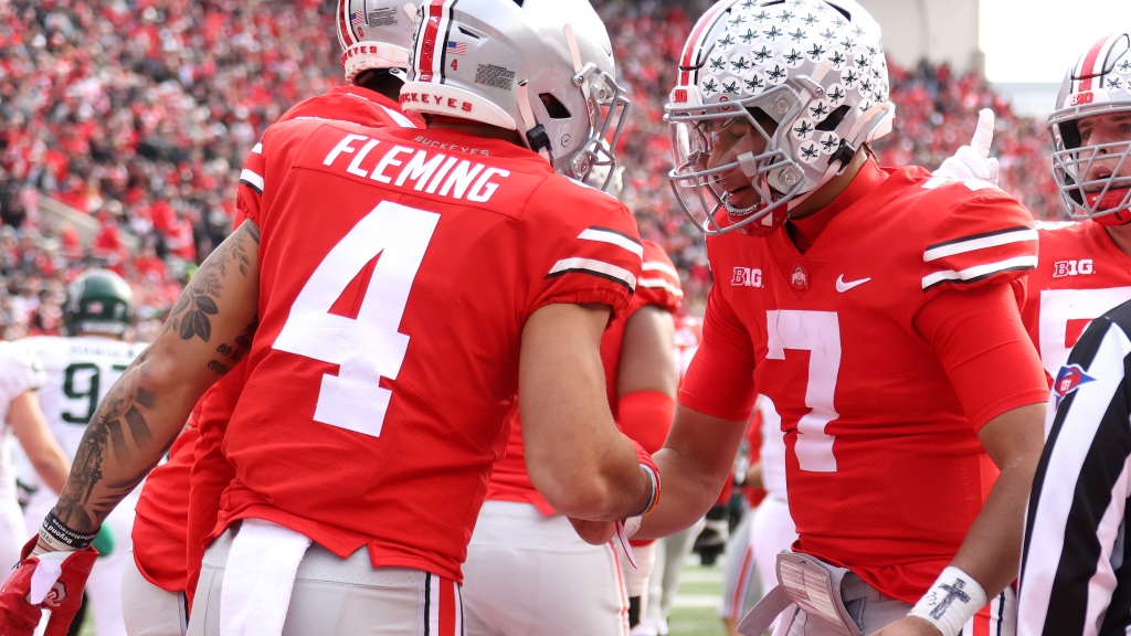 Twitter reacts to Julian Fleming’s spectacular TD catch for Ohio State