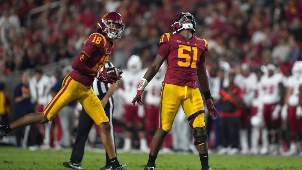 USC’s defense became tougher on goal-line stand vs Fresno State