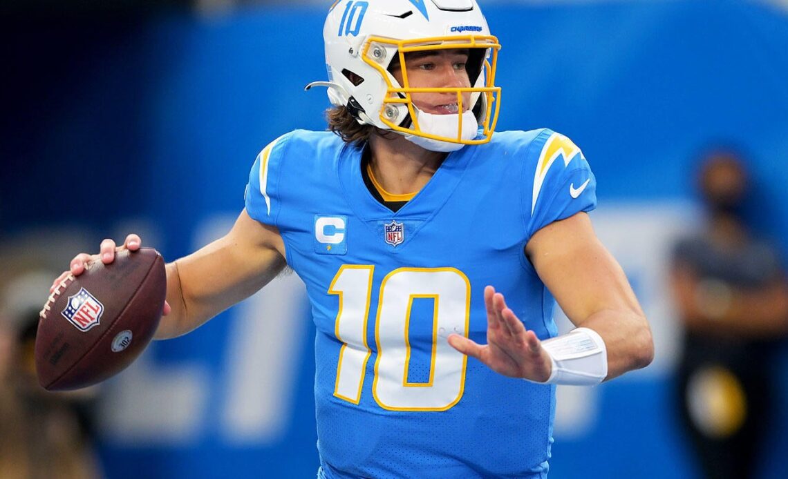 Broncos vs. Chargers player props, odds, bets, Monday Night Football picks: Justin Herbert under 264.5 yards