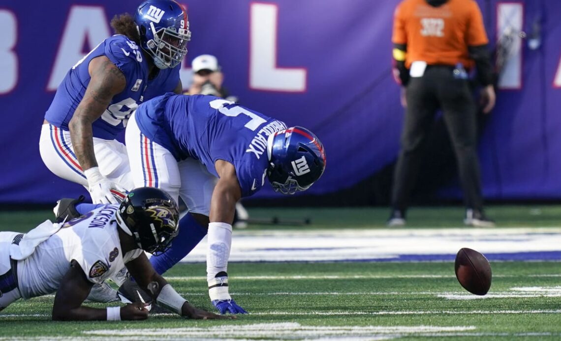 Can't-Miss Play: Kayvon Thibodeaux strip-sacks Lamar Jackson late in 4th quarter | Giants vs. Ravens Highlights