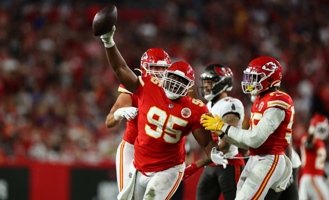 Chiefs Start Quickly and Never Let Up in Dominant Victory over Tampa Bay