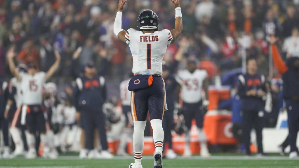 Justin Fields player props odds, tips and betting trends for Week 8 | Bears vs. Cowboys
