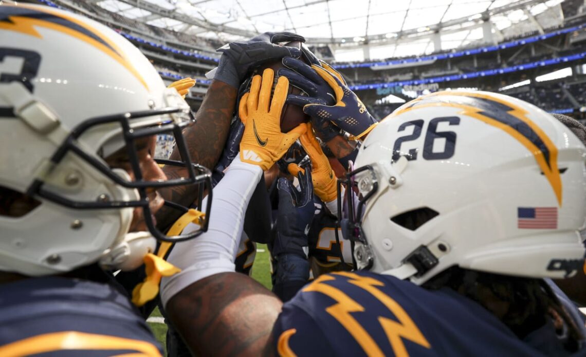Photos: Seahawks vs. Chargers Pregame