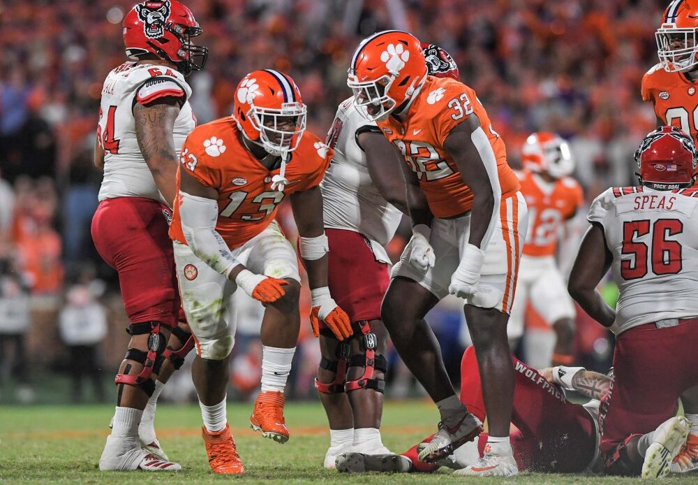 Swinney gives injury update on Bresee and Thomas